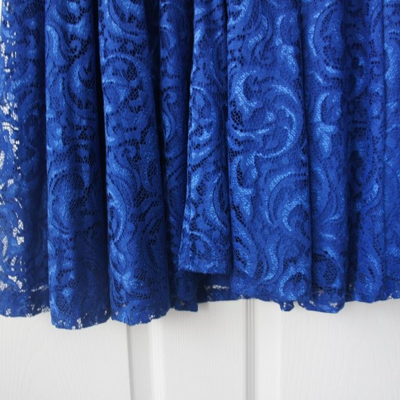 Marina Bright Blue Lace Dress Size 8 with belt - Picture 12 of 16